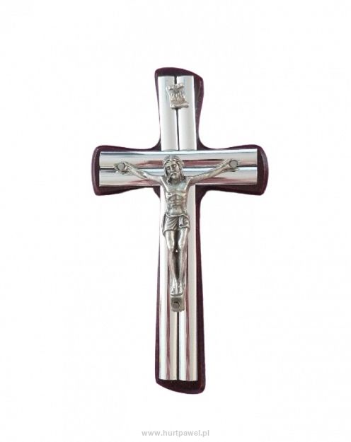 Krzyż drewniany z metalową srebrną pasyjką w kolorze ciemnego brązu 15,3 cm